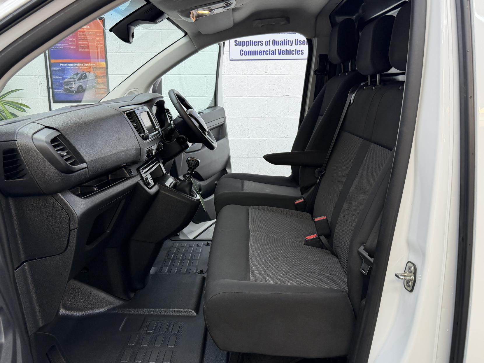 2023 Vauxhall Vivaro 1.5 Turbo D 2900 Prime Panel Van 6dr Diesel Manual L1 H1 Euro 6 (s/s) (100 ps) - Thumbnail 10