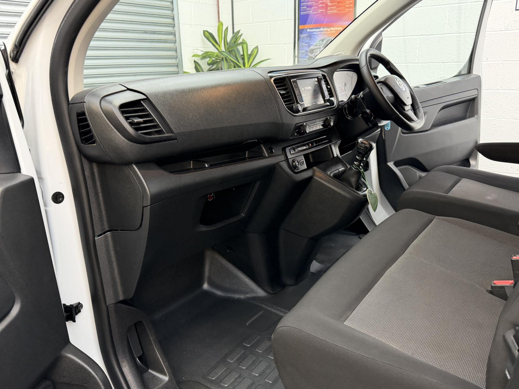 2023 Vauxhall Vivaro 1.5 Turbo D 2900 Prime Panel Van 6dr Diesel Manual L1 H1 Euro 6 (s/s) (100 ps) - Thumbnail 12