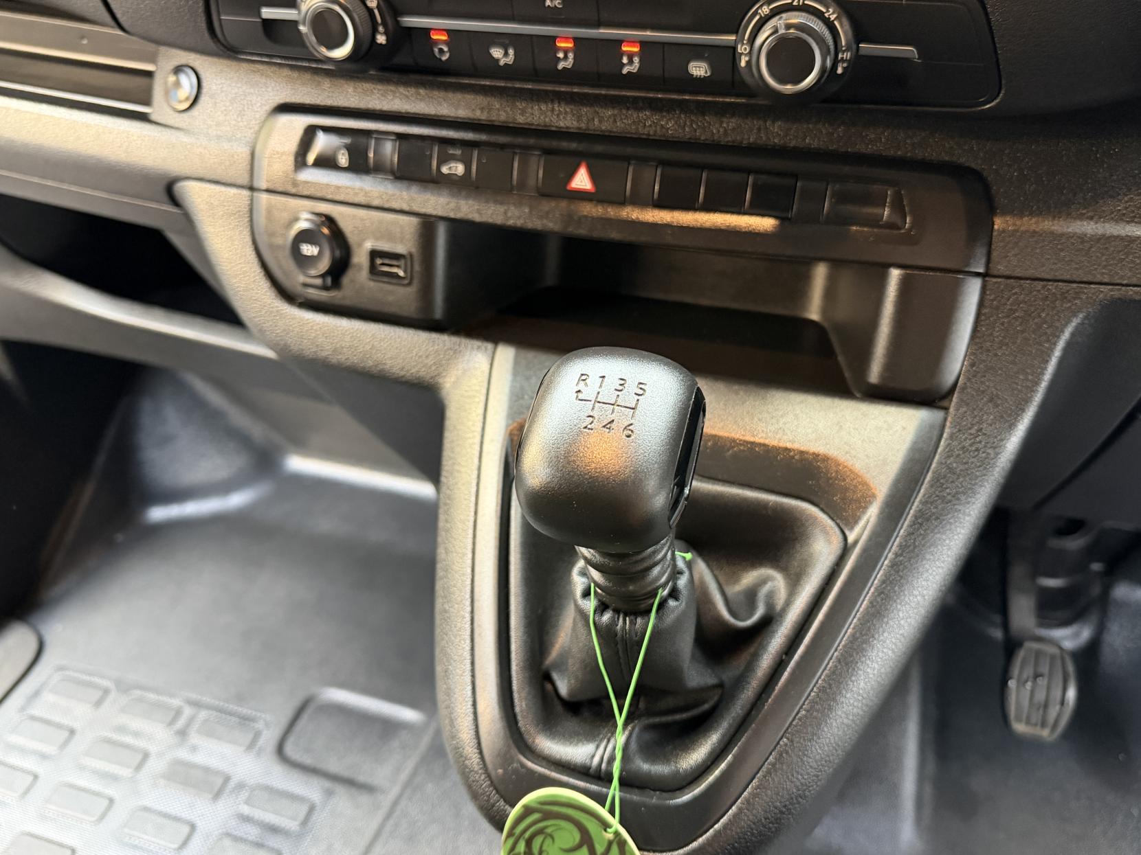 2023 Vauxhall Vivaro 1.5 Turbo D 2900 Prime Panel Van 6dr Diesel Manual L1 H1 Euro 6 (s/s) (100 ps) - Thumbnail 17
