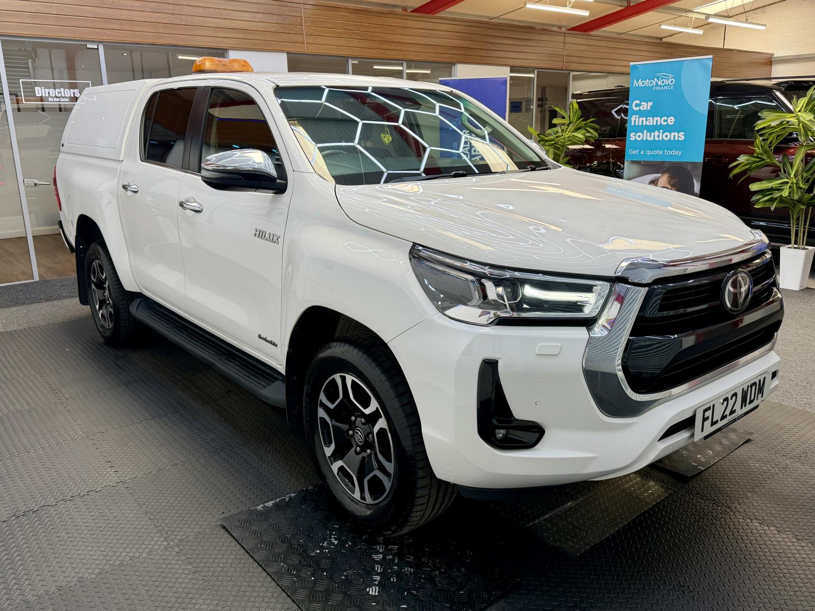 2022 Toyota Hilux - Thumbnail 4