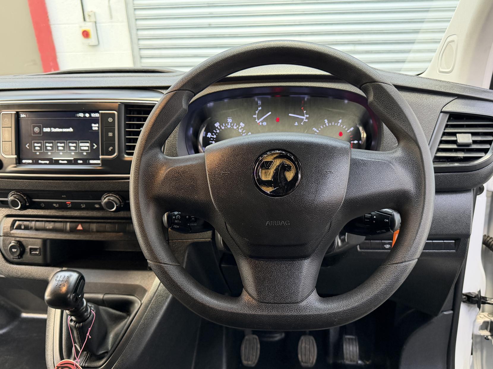 2023 Vauxhall Vivaro 1.5 Turbo D 2900 Pro Panel Van 6dr Diesel Manual L2 H1 Euro 6 (s/s) (100 ps) - Thumbnail 17