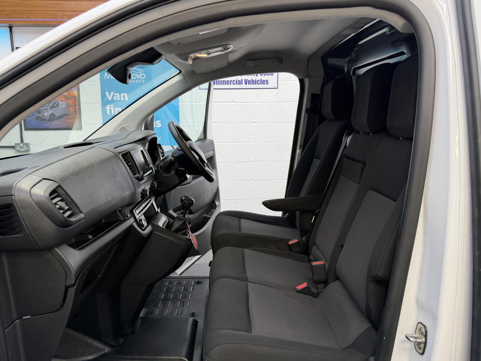 2023 Vauxhall Vivaro 1.5 Turbo D 2900 Pro Panel Van 6dr Diesel Manual L2 H1 Euro 6 (s/s) (100 ps) - Thumbnail 22