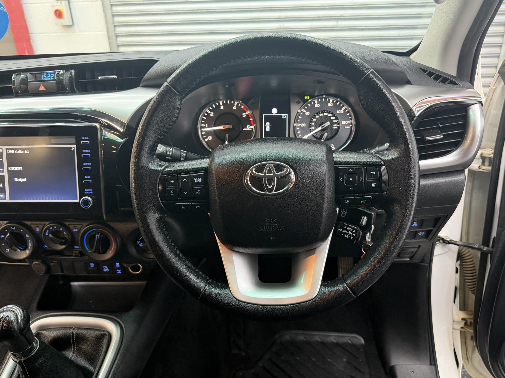 2021 Toyota Hilux - Thumbnail 12