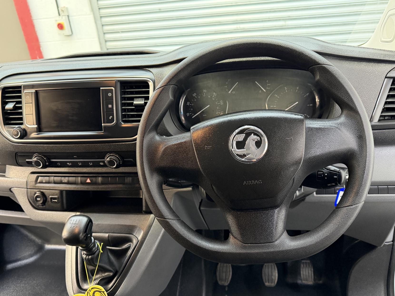 2022 Vauxhall Vivaro 1.5 Turbo D 2900 Dynamic Panel Van 6dr Diesel Manual L2 H1 Euro 6 (s/s) (100 ps) - Thumbnail 11