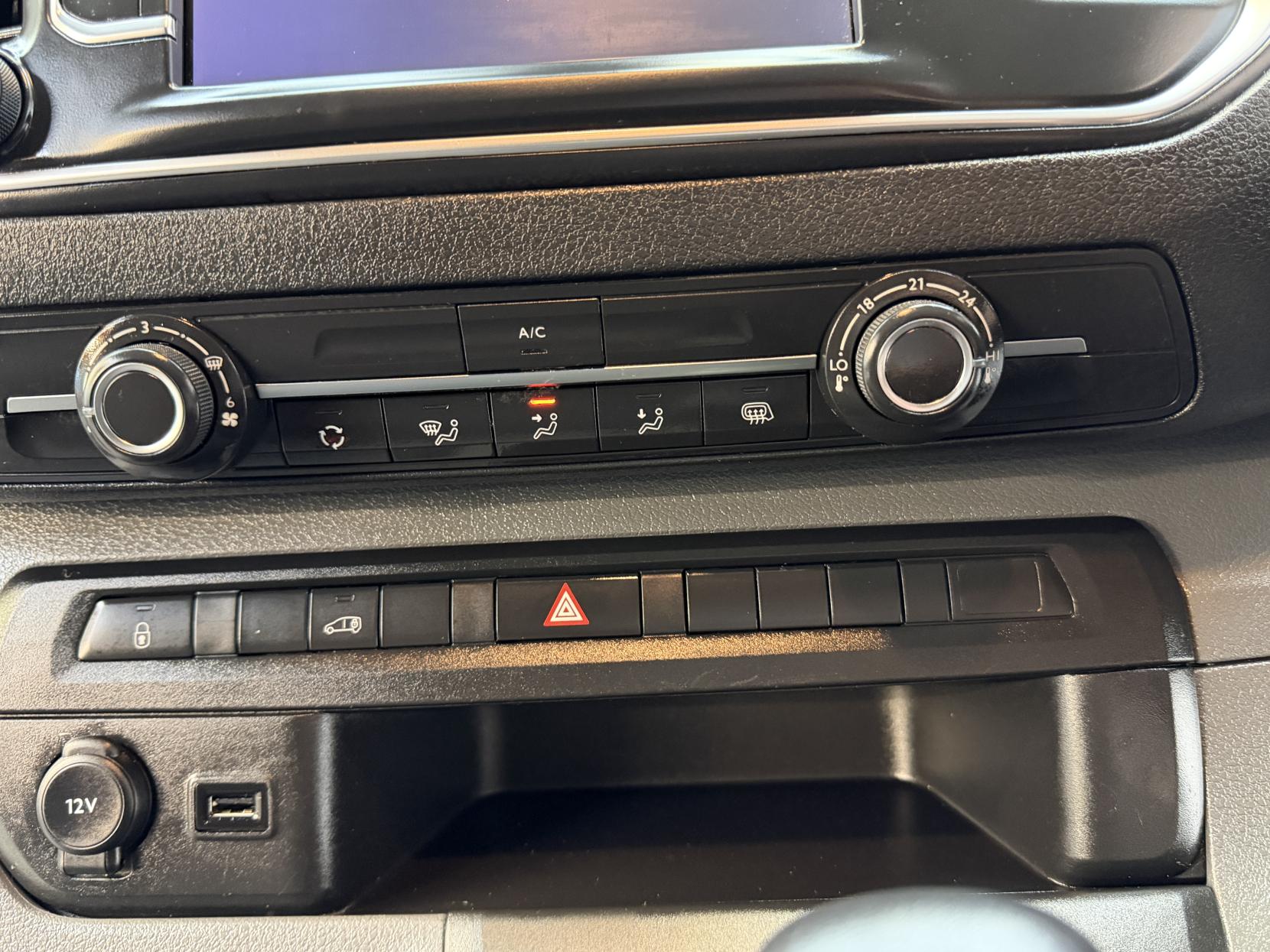 2022 Vauxhall Vivaro 1.5 Turbo D 2900 Dynamic Panel Van 6dr Diesel Manual L2 H1 Euro 6 (s/s) (100 ps) - Thumbnail 14