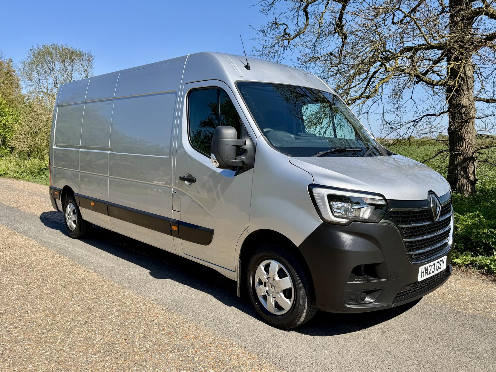 2023 Renault Master 2.3 dCi 35 Business+ Panel Van 4dr Diesel Manual FWD LWB Medium Roof Euro 6 (135 ps) - Thumbnail 7