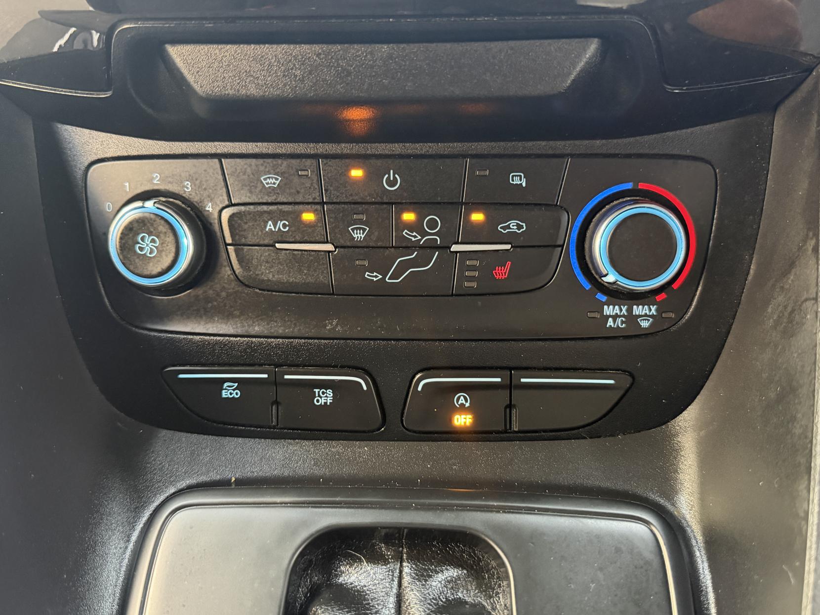 2022 Ford Transit Connect 1.5 250 EcoBlue Limited Panel Van 5dr Diesel Auto L2 Euro 6 (s/s) (120 ps) - Thumbnail 15