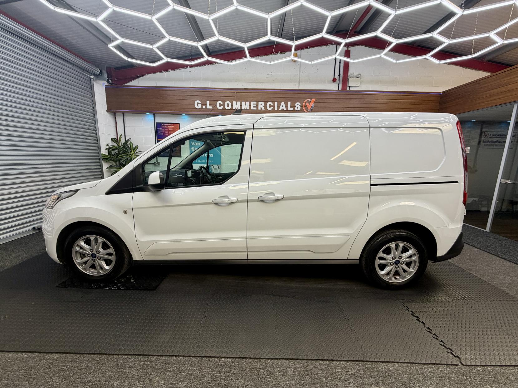 2022 Ford Transit Connect 1.5 250 EcoBlue Limited Panel Van 5dr Diesel Auto L2 Euro 6 (s/s) (120 ps) - Thumbnail 2