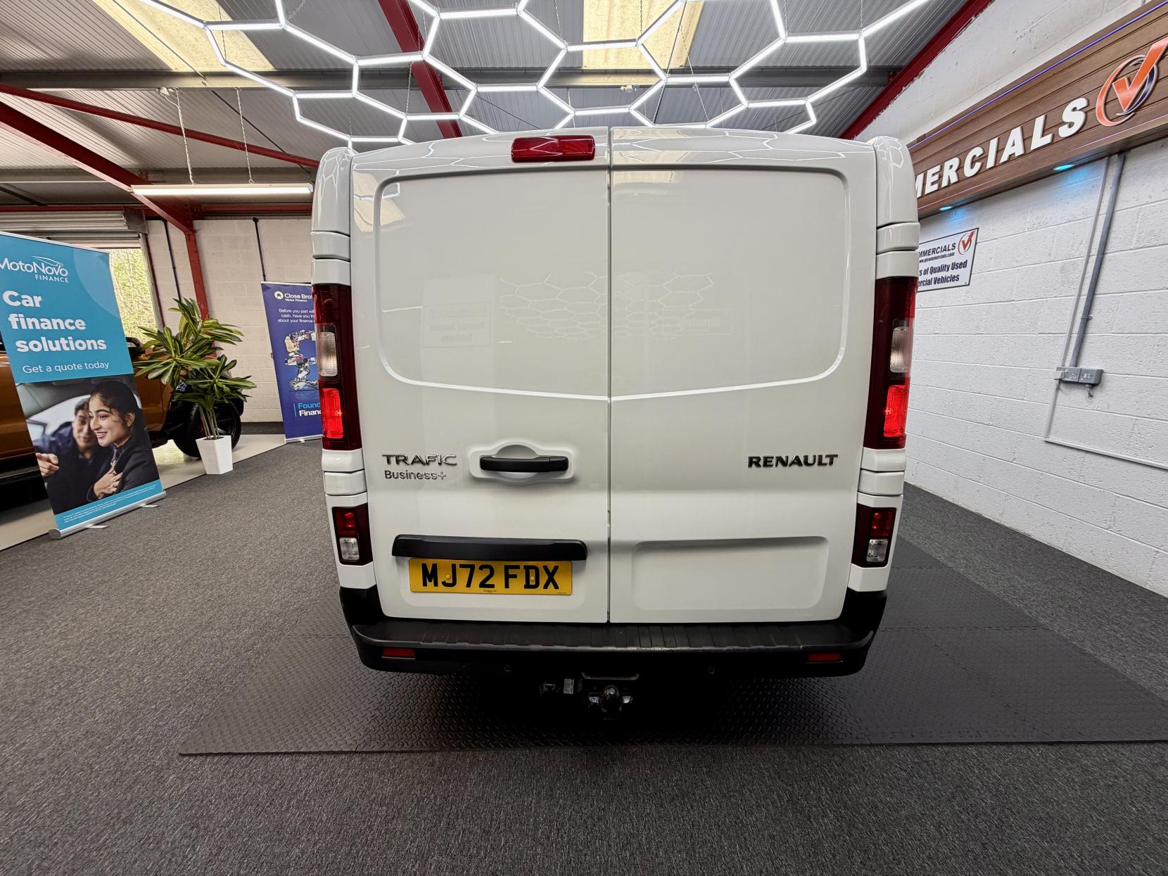 2022 Renault Trafic 2.0 dCi Blue SL28 Business+ L1 H1* AIR CON 19,962 * - Thumbnail 7