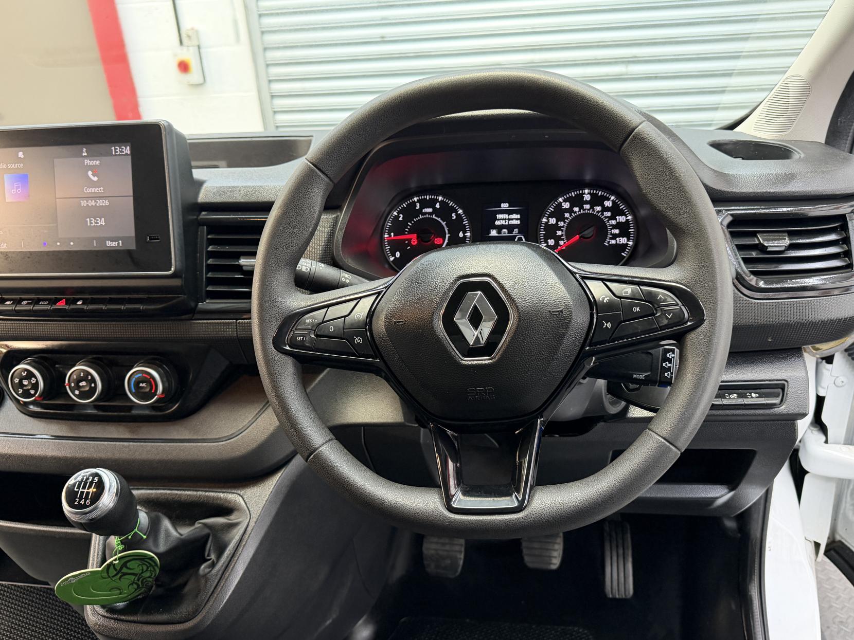 2022 Renault Trafic 2.0 dCi Blue SL28 Business+ L1 H1* AIR CON 19,962 * - Thumbnail 17