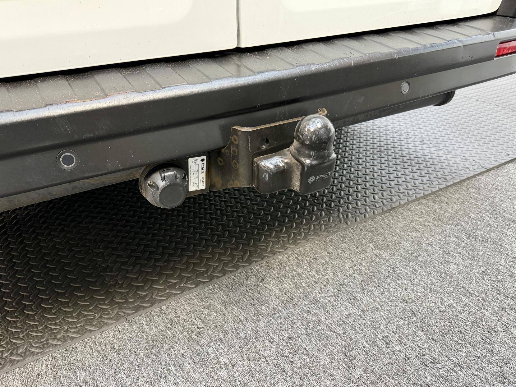 2022 Renault Trafic 2.0 dCi Blue SL28 Business+ L1 H1* AIR CON 19,962 * - Thumbnail 8