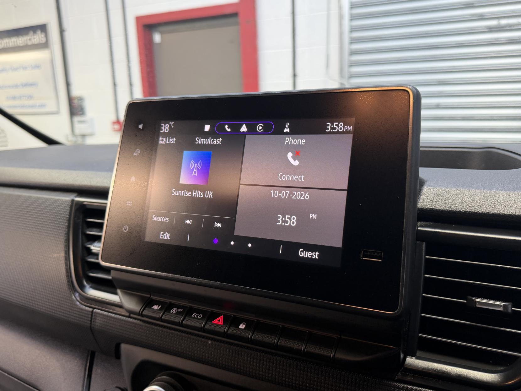 2023 Renault Trafic 2.0 dCi Blue LL30 Advance Panel Van 5dr Diesel Manual L2 H1 Euro 6 (s/s) (130 ps) - Thumbnail 11