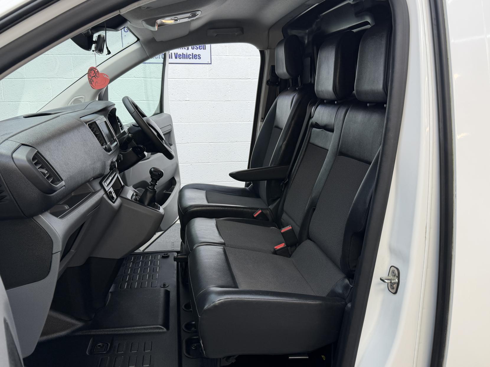 Citroen Dispatch 1.5 BlueHDi 1000 Enterprise XS Panel Van 6dr Diesel Manual FWD 1 Euro 6 (s/s) (100 ps)