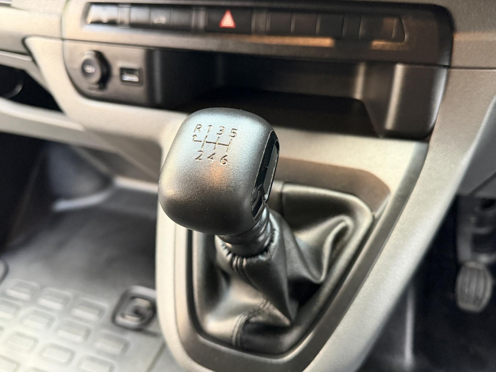 Citroen Dispatch 1.5 BlueHDi 1000 Enterprise XS Panel Van 6dr Diesel Manual FWD 1 Euro 6 (s/s) (100 ps)