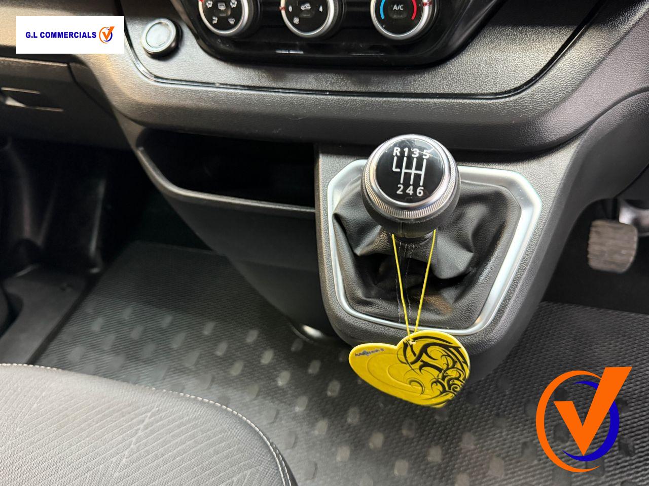 Renault Trafic 2.0 dCi Blue SL30 Extra Panel Van 5dr Diesel Manual L1 H1 Euro 6 (s/s) (130 ps)