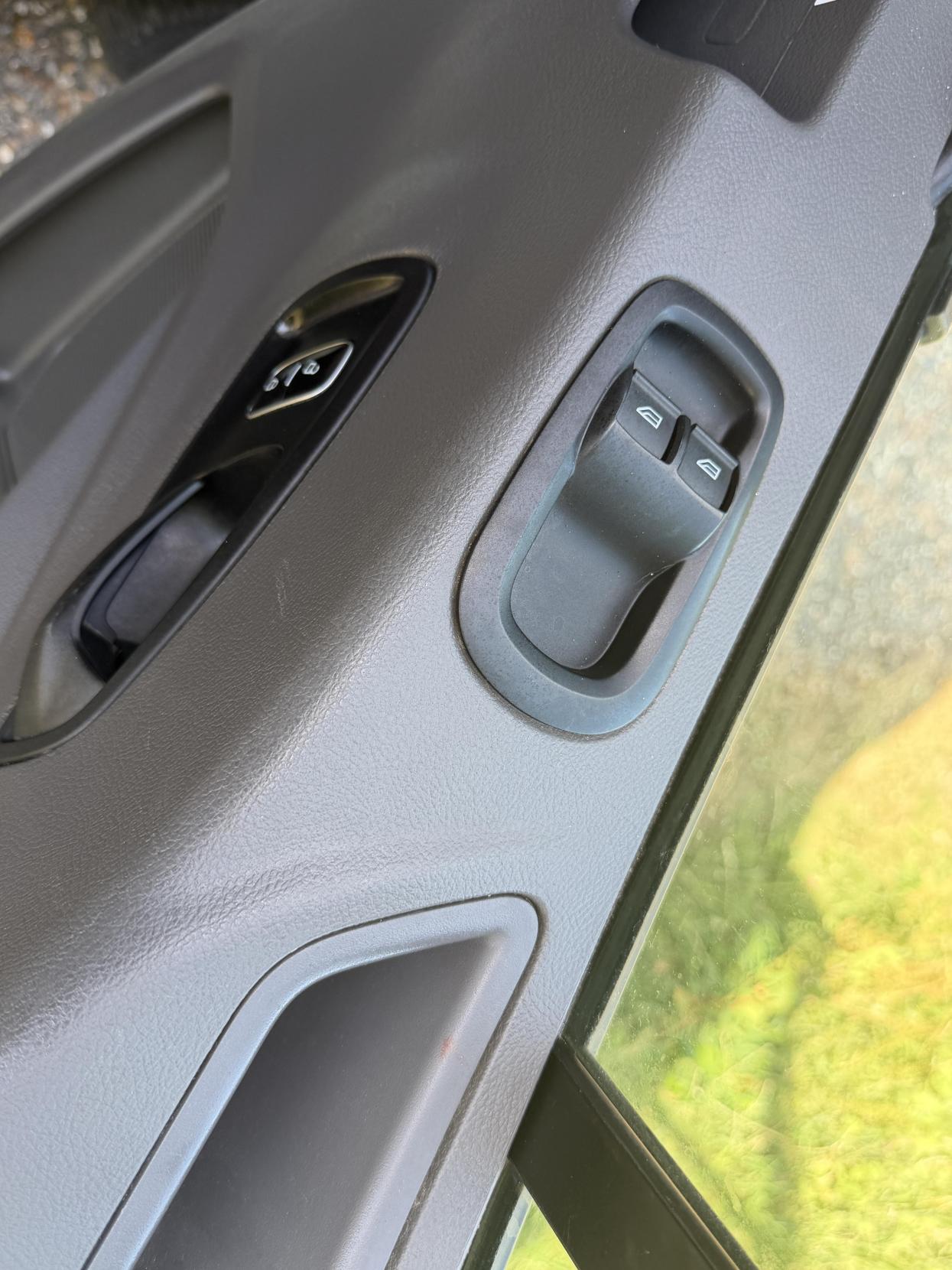 2023 Ford Transit 2.0 350 EcoBlue Leader Panel Van 5dr Diesel Manual RWD L3 H3 Euro 6 (s/s) (130 ps) - Thumbnail 14