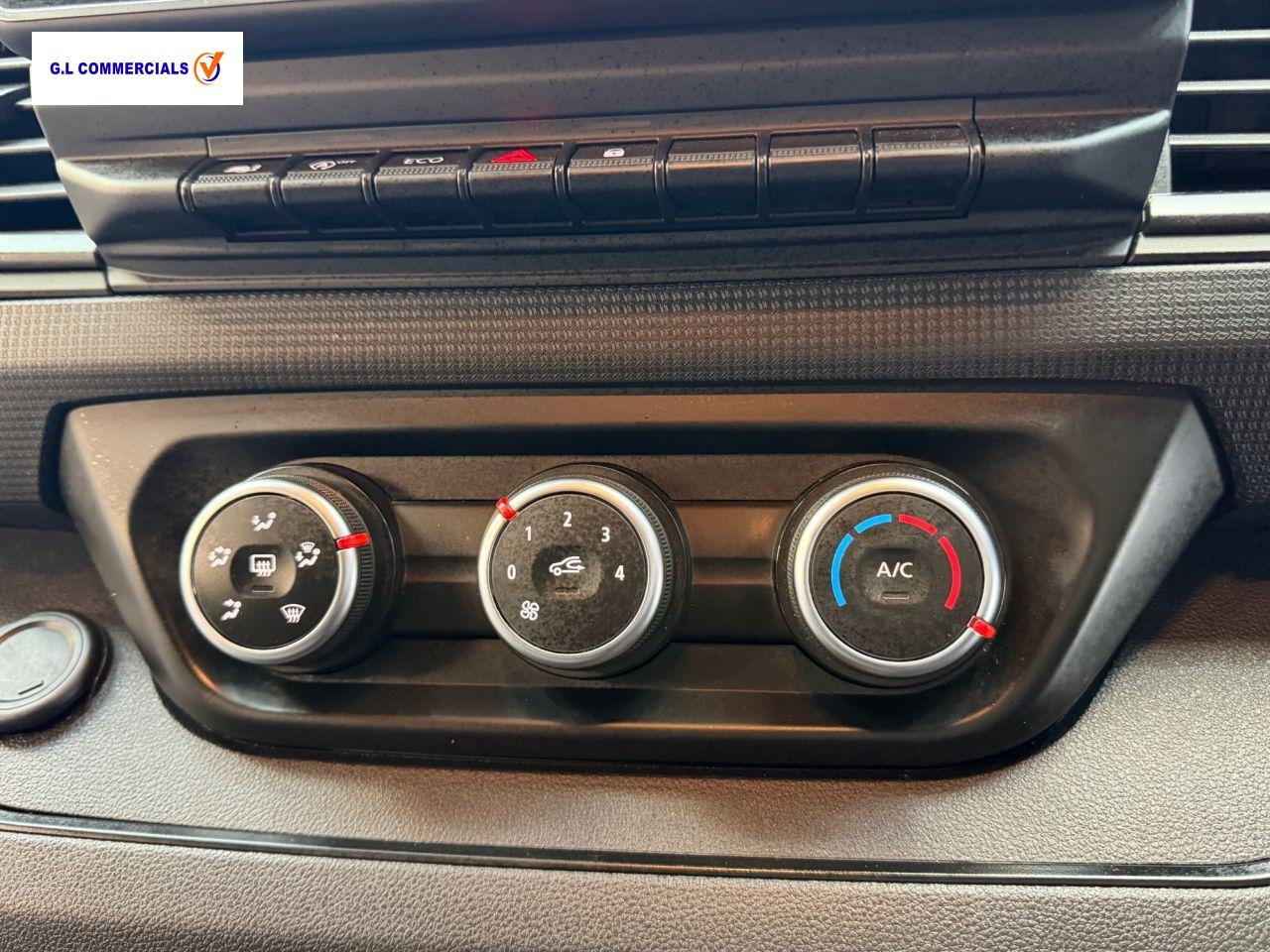 Renault Trafic 2.0 dCi Blue LL30 Business+ Panel Van 5dr Diesel Manual L2 H1 Euro 6 (s/s) (130 ps)