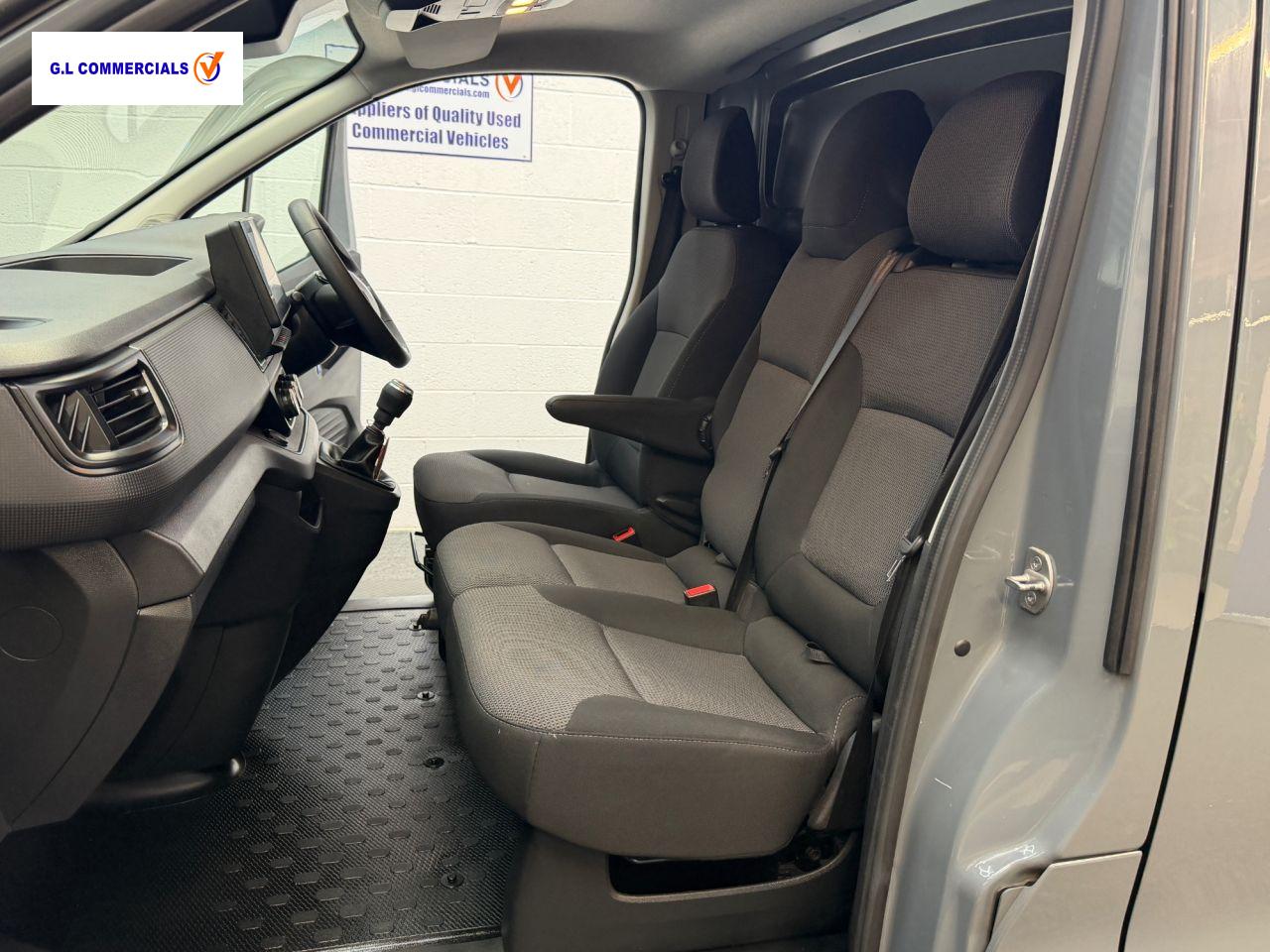 Renault Trafic 2.0 dCi Blue LL30 Business+ Panel Van 5dr Diesel Manual L2 H1 Euro 6 (s/s) (130 ps)