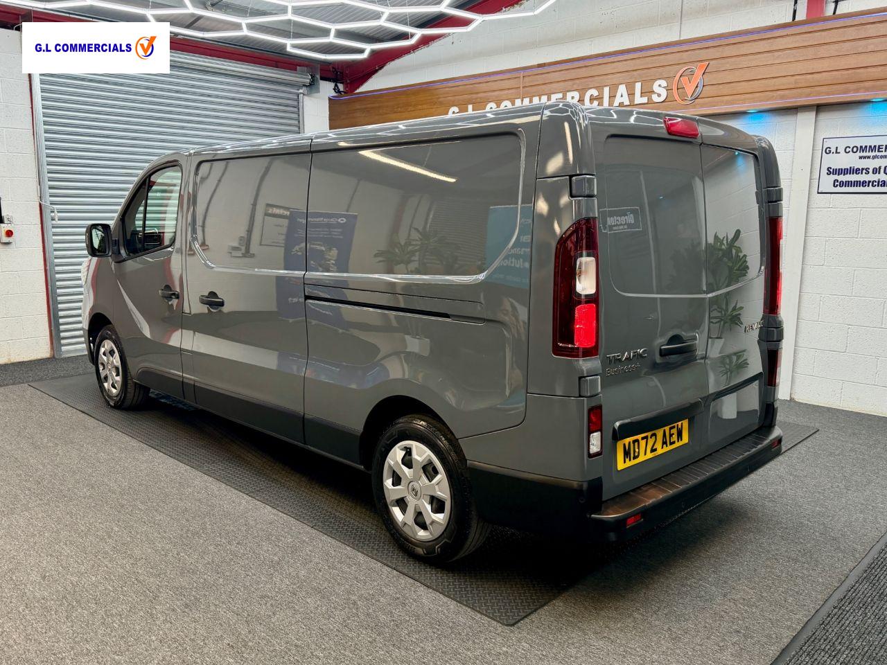 Renault Trafic 2.0 dCi Blue LL30 Business+ Panel Van 5dr Diesel Manual L2 H1 Euro 6 (s/s) (130 ps)