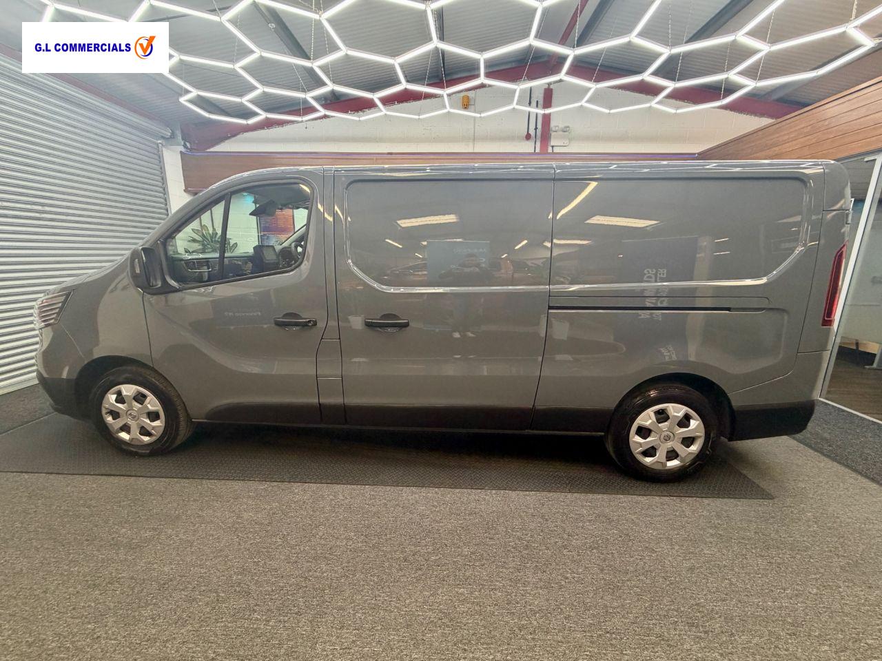 Renault Trafic 2.0 dCi Blue LL30 Business+ Panel Van 5dr Diesel Manual L2 H1 Euro 6 (s/s) (130 ps)