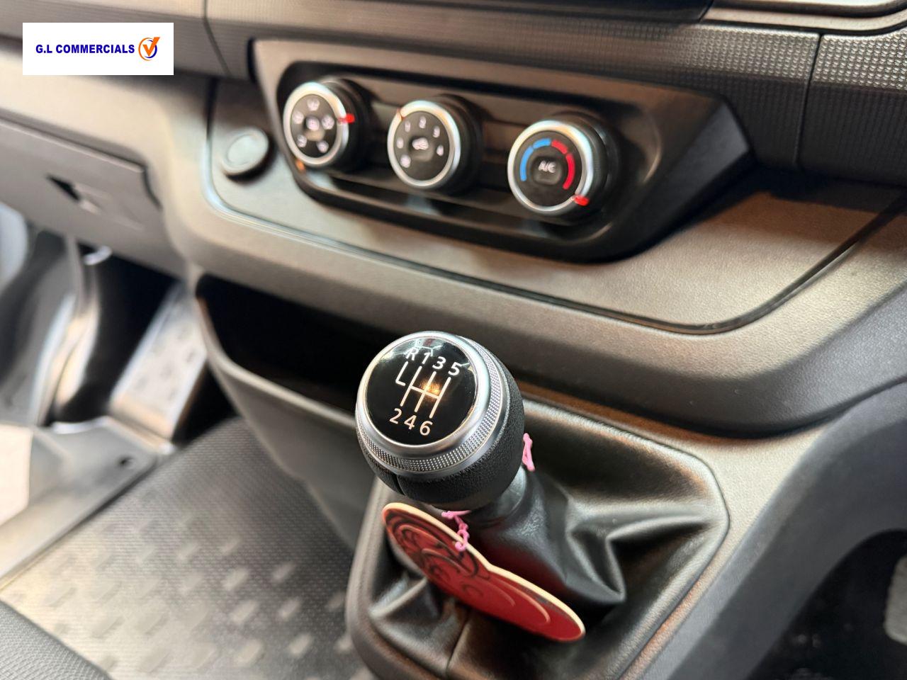 Renault Trafic 2.0 dCi Blue LL30 Business+ Panel Van 5dr Diesel Manual L2 H1 Euro 6 (s/s) (130 ps)