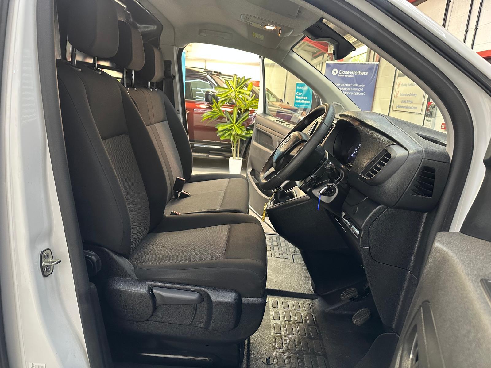 2023 Vauxhall Vivaro 1.5 Turbo D 2900 Prime Panel Van 6dr Diesel Manual L2 H1 Euro 6 (s/s) (100 ps) - Thumbnail 8