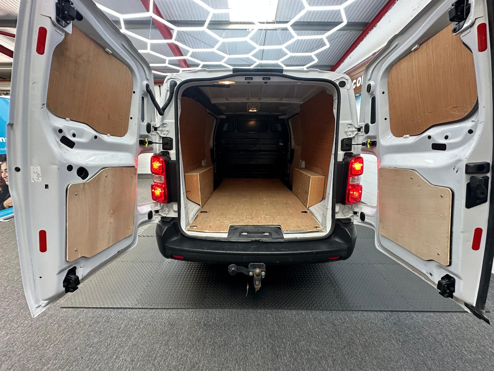 2023 Vauxhall Vivaro 1.5 Turbo D 2900 Prime Panel Van 6dr Diesel Manual L2 H1 Euro 6 (s/s) (100 ps) - Thumbnail 10