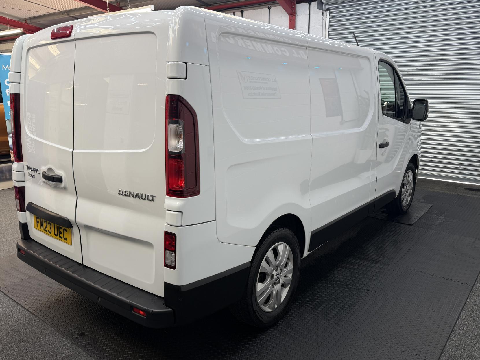 2023 Renault Trafic 2.0 dCi Blue SL28 Sport Panel Van 5dr Diesel EDC L1 H1 Euro 6 (s/s) (150 ps) - Thumbnail 4