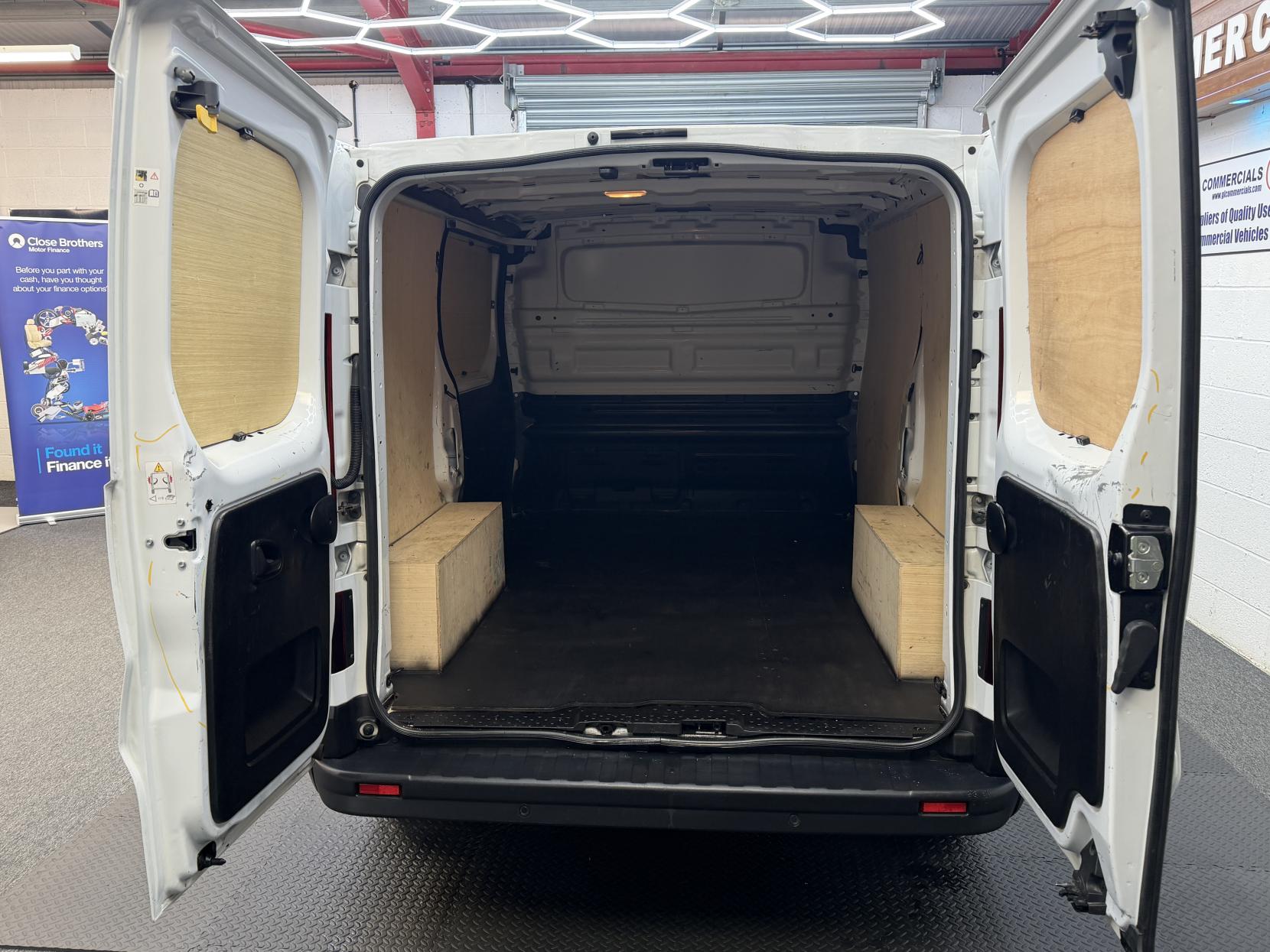 2023 Renault Trafic 2.0 dCi Blue SL28 Sport Panel Van 5dr Diesel EDC L1 H1 Euro 6 (s/s) (150 ps) - Thumbnail 12