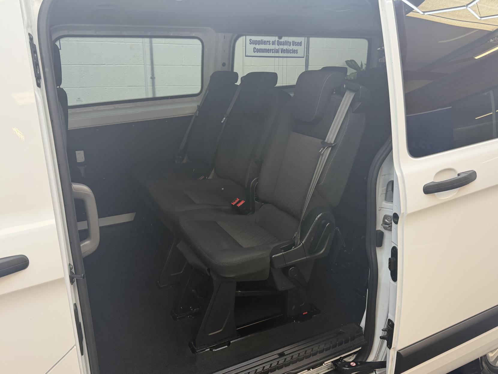 2023 Ford Transit Custom 2.0 320 EcoBlue Trend Kombi Double Cab 5dr Diesel Auto L2 H1 Euro 6 (s/s) (130 ps) - Thumbnail 31
