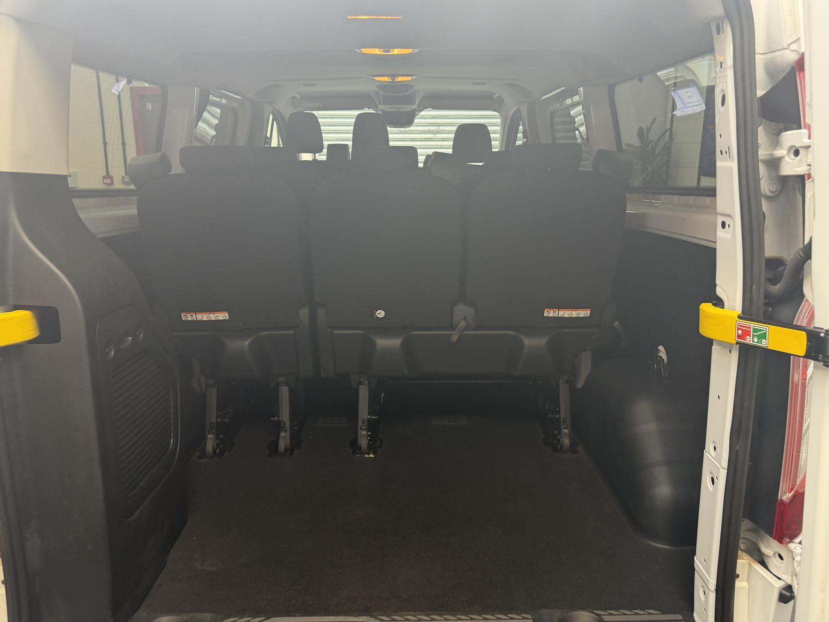 2023 Ford Transit Custom 2.0 320 EcoBlue Trend Kombi Double Cab 5dr Diesel Auto L2 H1 Euro 6 (s/s) (130 ps) - Thumbnail 22