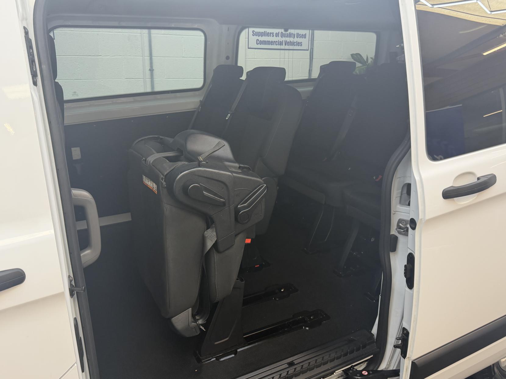 2023 Ford Transit Custom 2.0 320 EcoBlue Trend Kombi Double Cab 5dr Diesel Auto L2 H1 Euro 6 (s/s) (130 ps) - Thumbnail 13