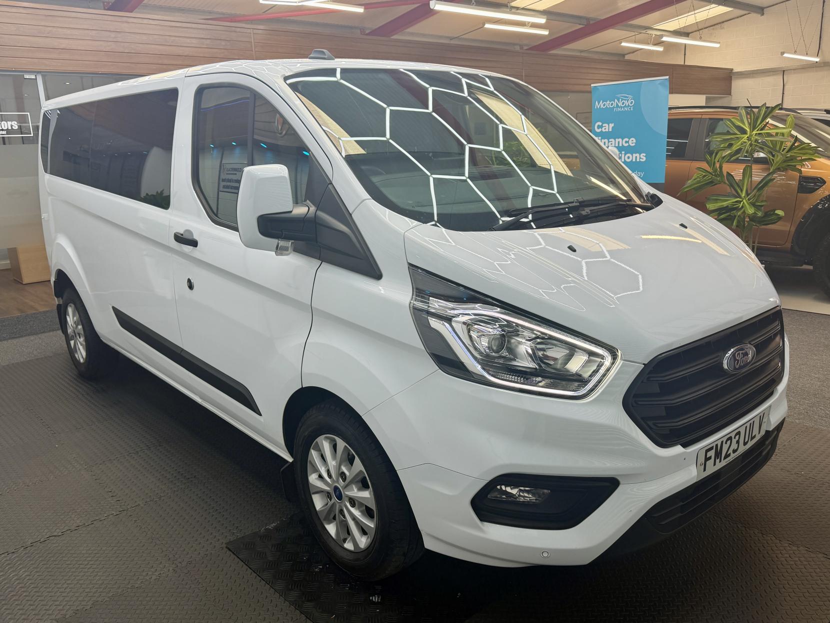 2023 Ford Transit Custom 2.0 320 EcoBlue Trend Kombi Double Cab 5dr Diesel Auto L2 H1 Euro 6 (s/s) (130 ps) - Thumbnail 5