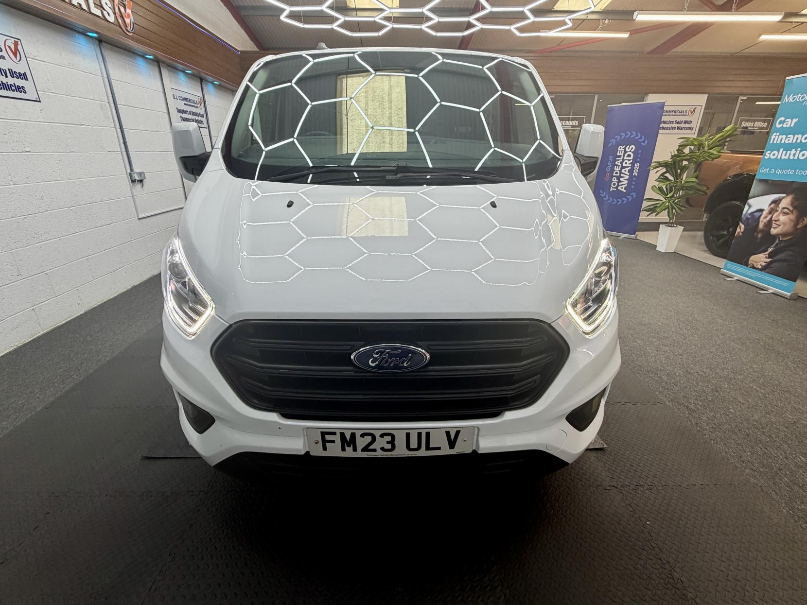 2023 Ford Transit Custom 2.0 320 EcoBlue Trend Kombi Double Cab 5dr Diesel Auto L2 H1 Euro 6 (s/s) (130 ps) - Thumbnail 7