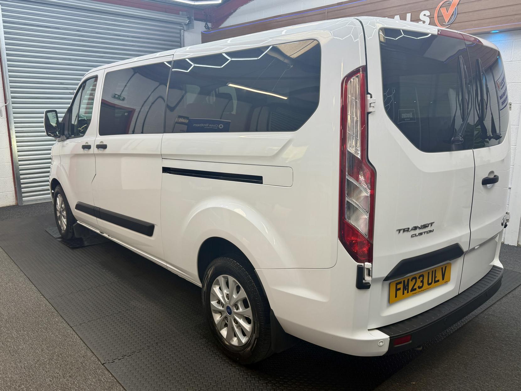 2023 Ford Transit Custom 2.0 320 EcoBlue Trend Kombi Double Cab 5dr Diesel Auto L2 H1 Euro 6 (s/s) (130 ps) - Thumbnail 2