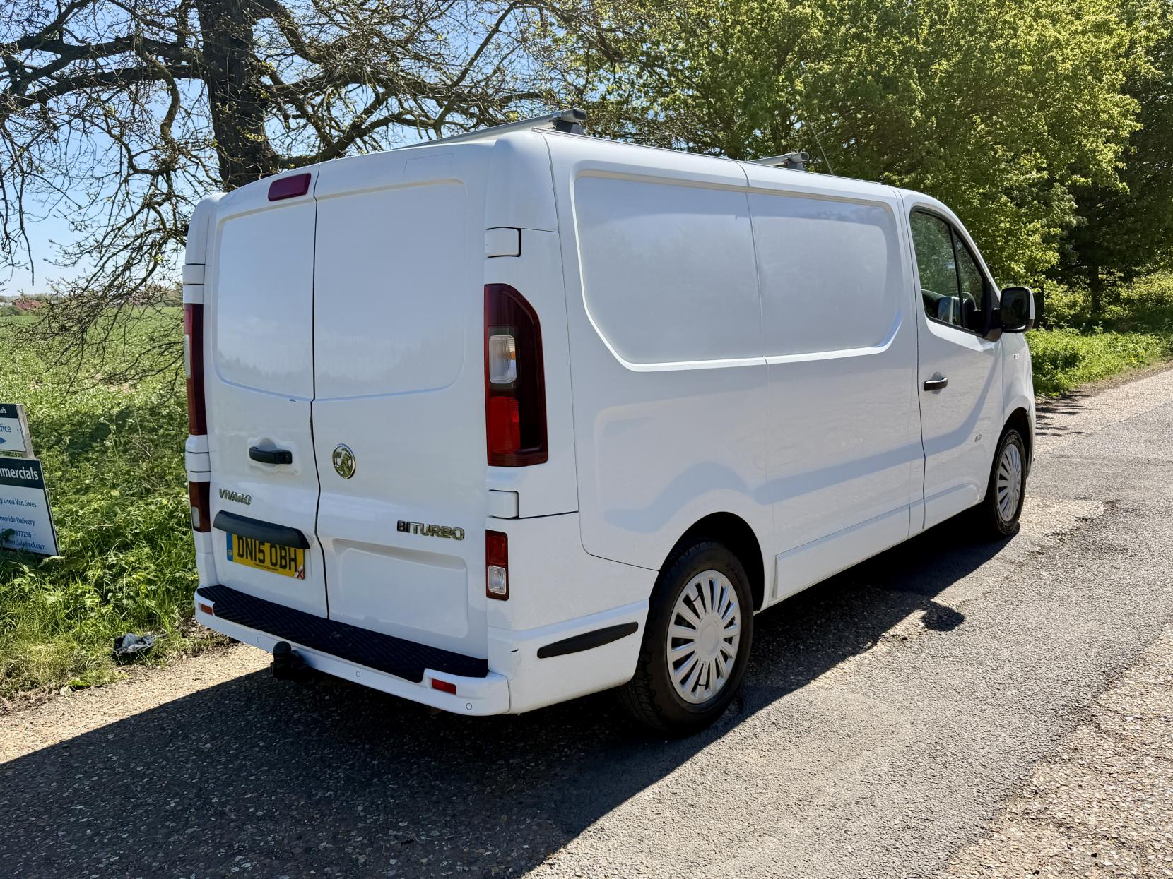 2015 Vauxhall Vivaro 1.6 CDTi 2700 BiTurbo ecoFLEX Sportive Panel Van 5dr Diesel Manual L1 H1 Euro 5 (s/s) (120 ps) - Thumbnail 4