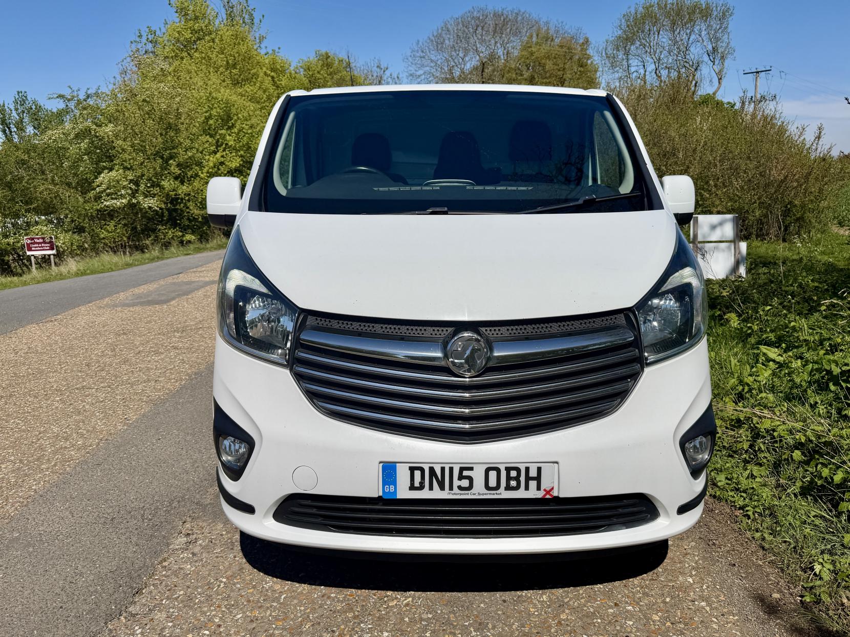 2015 Vauxhall Vivaro 1.6 CDTi 2700 BiTurbo ecoFLEX Sportive Panel Van 5dr Diesel Manual L1 H1 Euro 5 (s/s) (120 ps) - Thumbnail 7