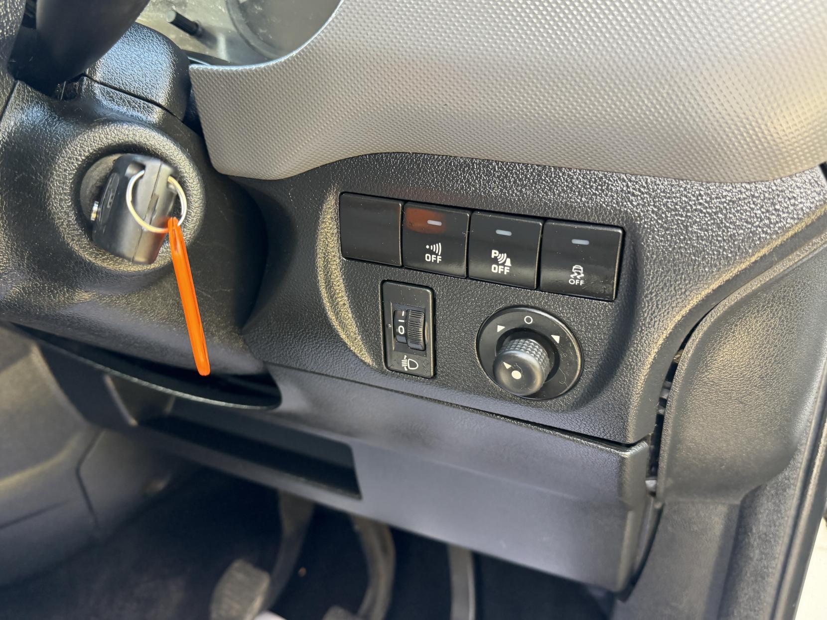 Citroen Berlingo 1.6 HDi 625 Enterprise Panel Van 5dr Diesel Manual L1 (131 g/km, 75 bhp)