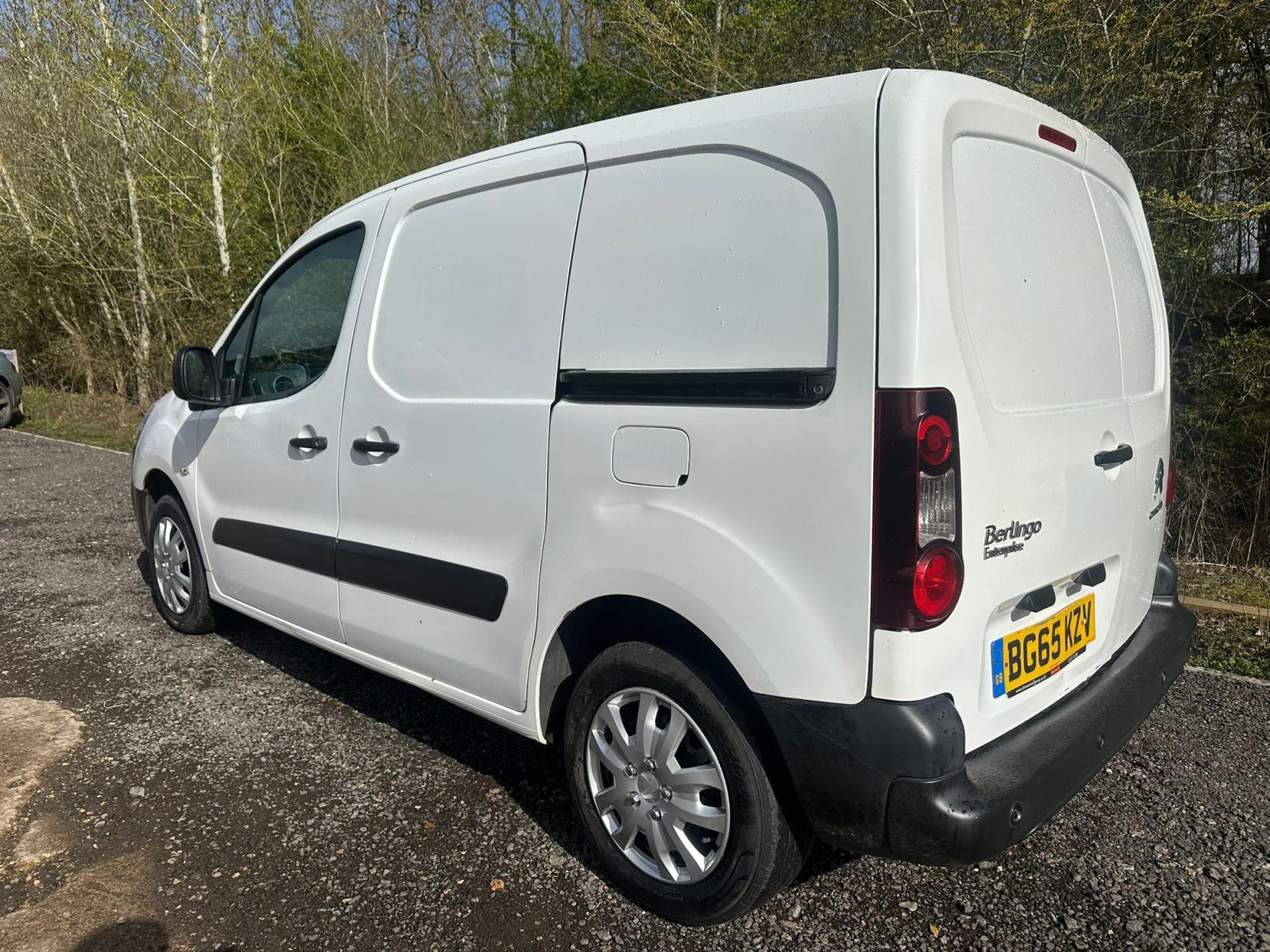 Citroen Berlingo 1.6 HDi 625 Enterprise Panel Van 5dr Diesel Manual L1 (131 g/km, 75 bhp)