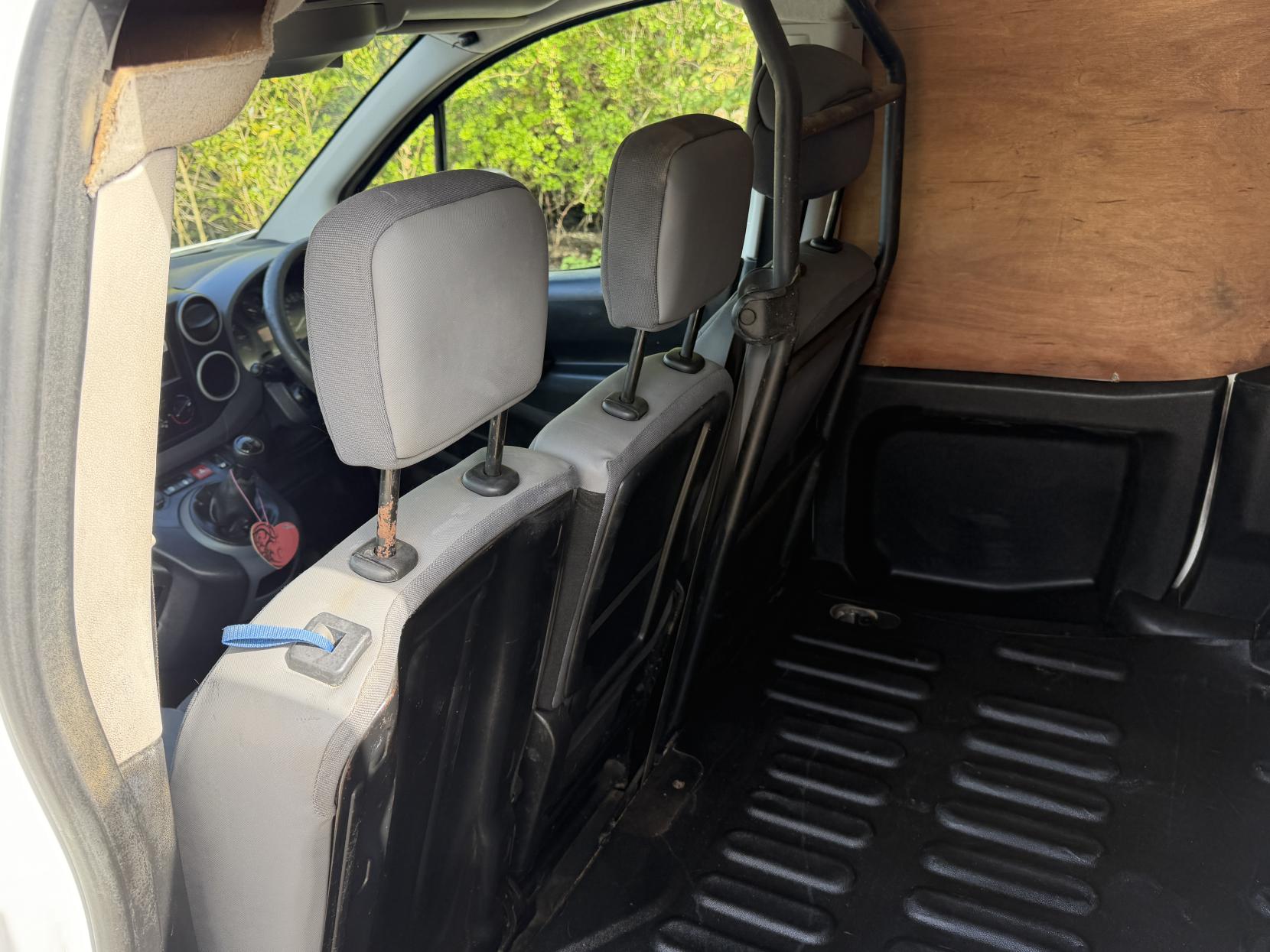 Citroen Berlingo 1.6 HDi 625 Enterprise Panel Van 5dr Diesel Manual L1 (131 g/km, 75 bhp)