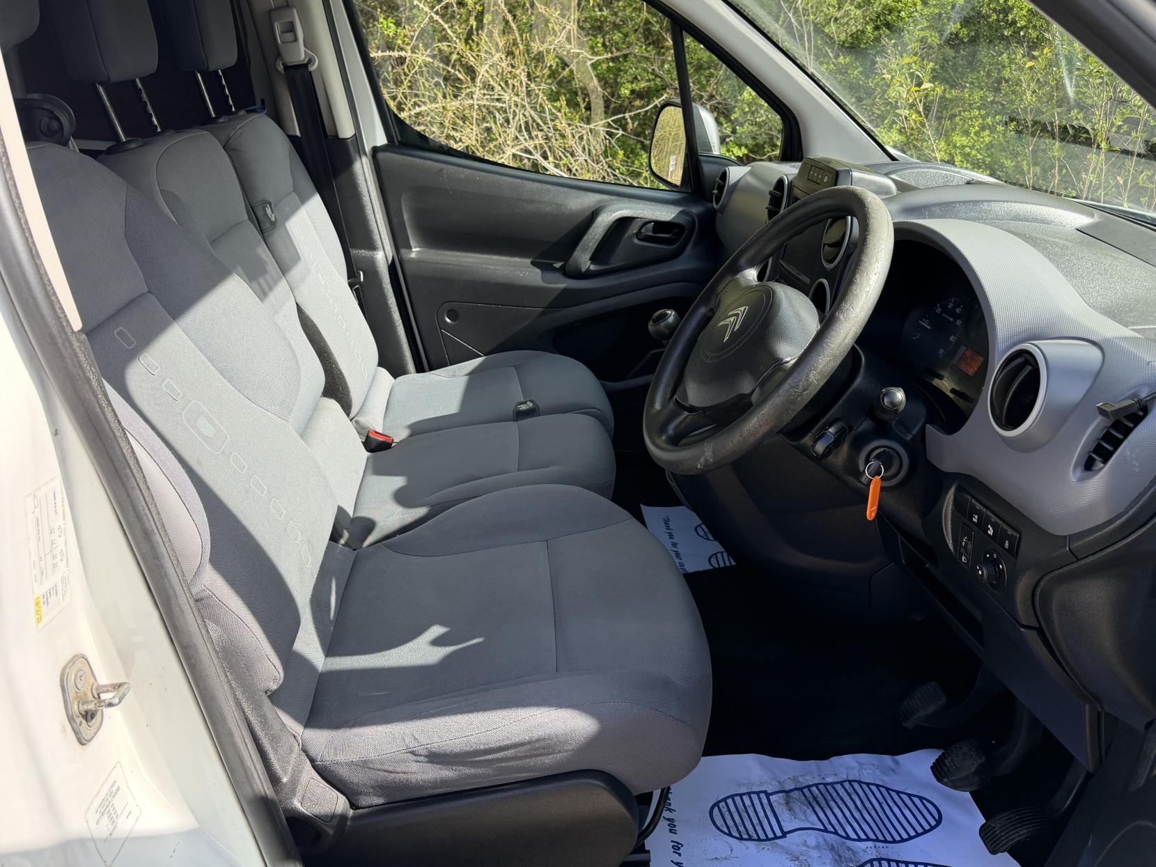 Citroen Berlingo 1.6 HDi 625 Enterprise Panel Van 5dr Diesel Manual L1 (131 g/km, 75 bhp)