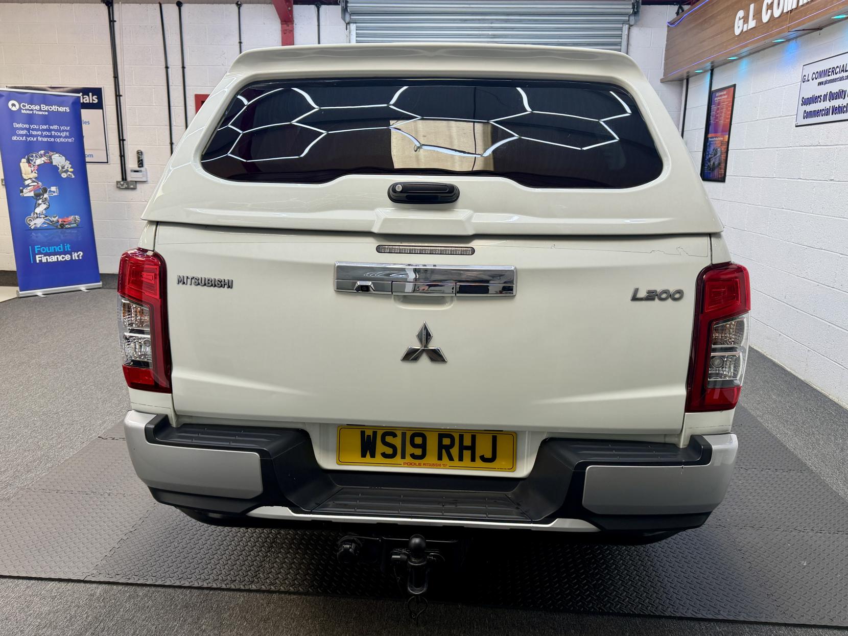 2019 Mitsubishi L200 2.2 DI-D DC Warrior Pickup Double Cab 4dr Diesel Manual 4WD Euro 6 (s/s) (150 ps) - Thumbnail 7