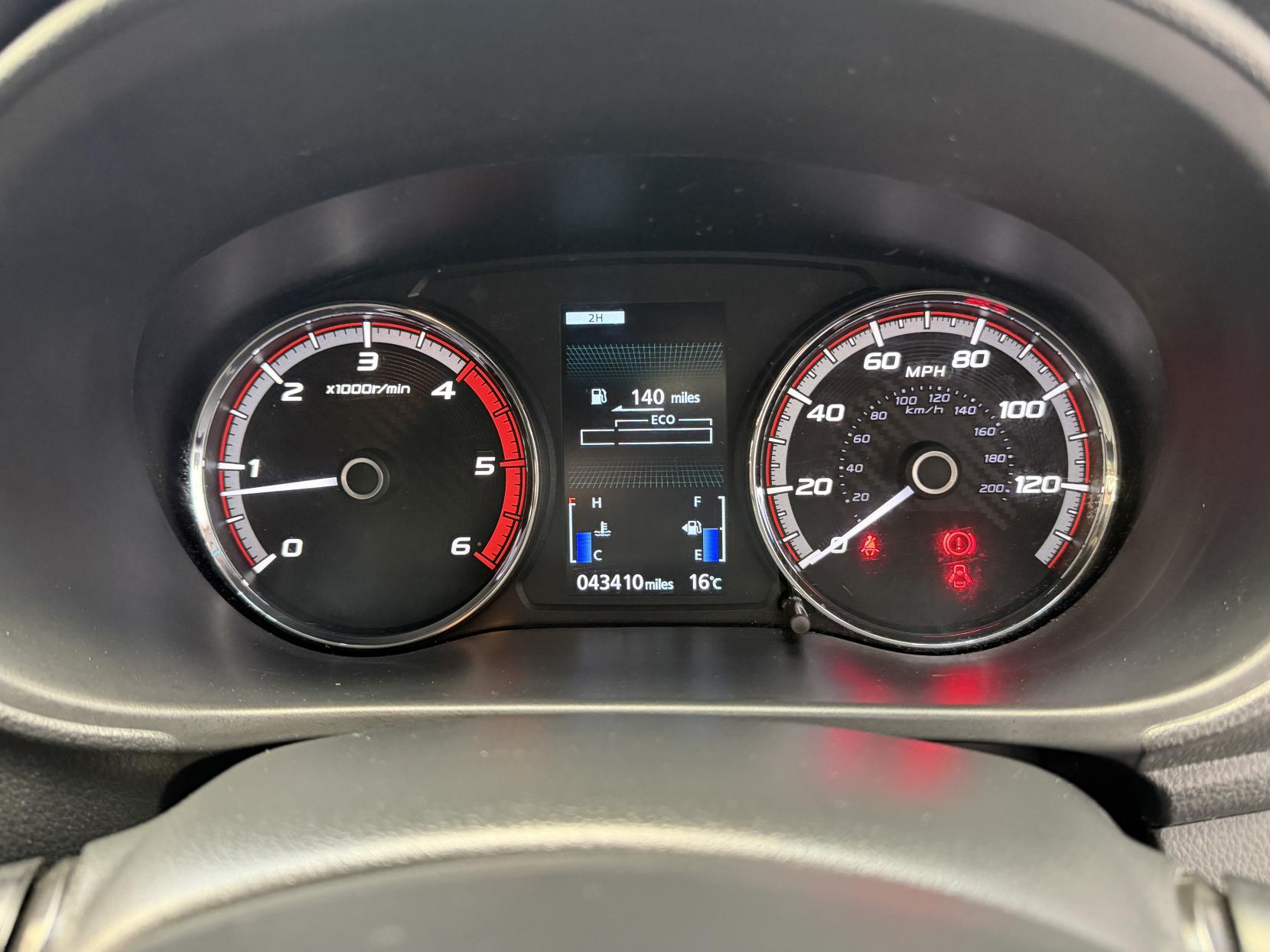 2019 Mitsubishi L200 2.2 DI-D DC Warrior Pickup Double Cab 4dr Diesel Manual 4WD Euro 6 (s/s) (150 ps) - Thumbnail 16