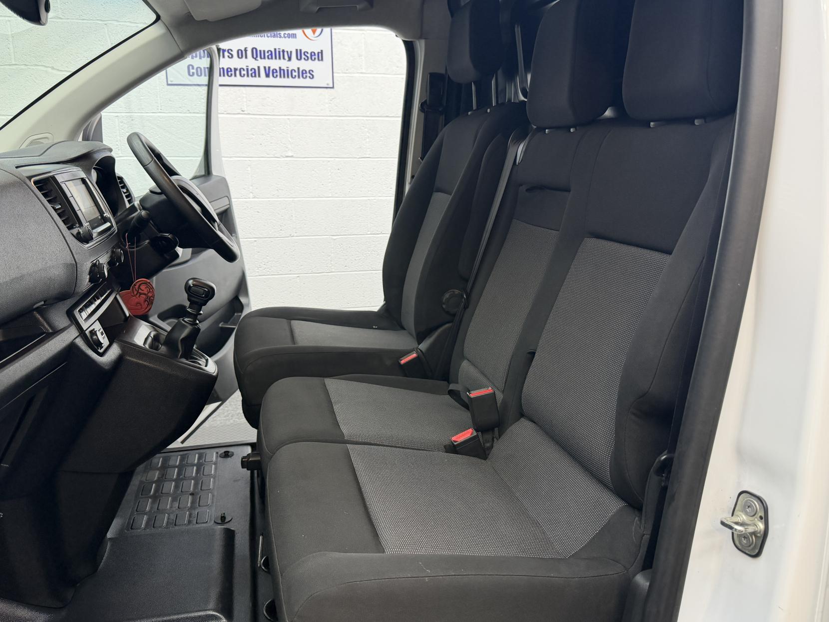 Peugeot Expert 1.5 BlueHDi 1000 Asphalt Premium + Long Panel Van 6dr Diesel Manual LWB Euro 6 (s/s) (100 bhp)