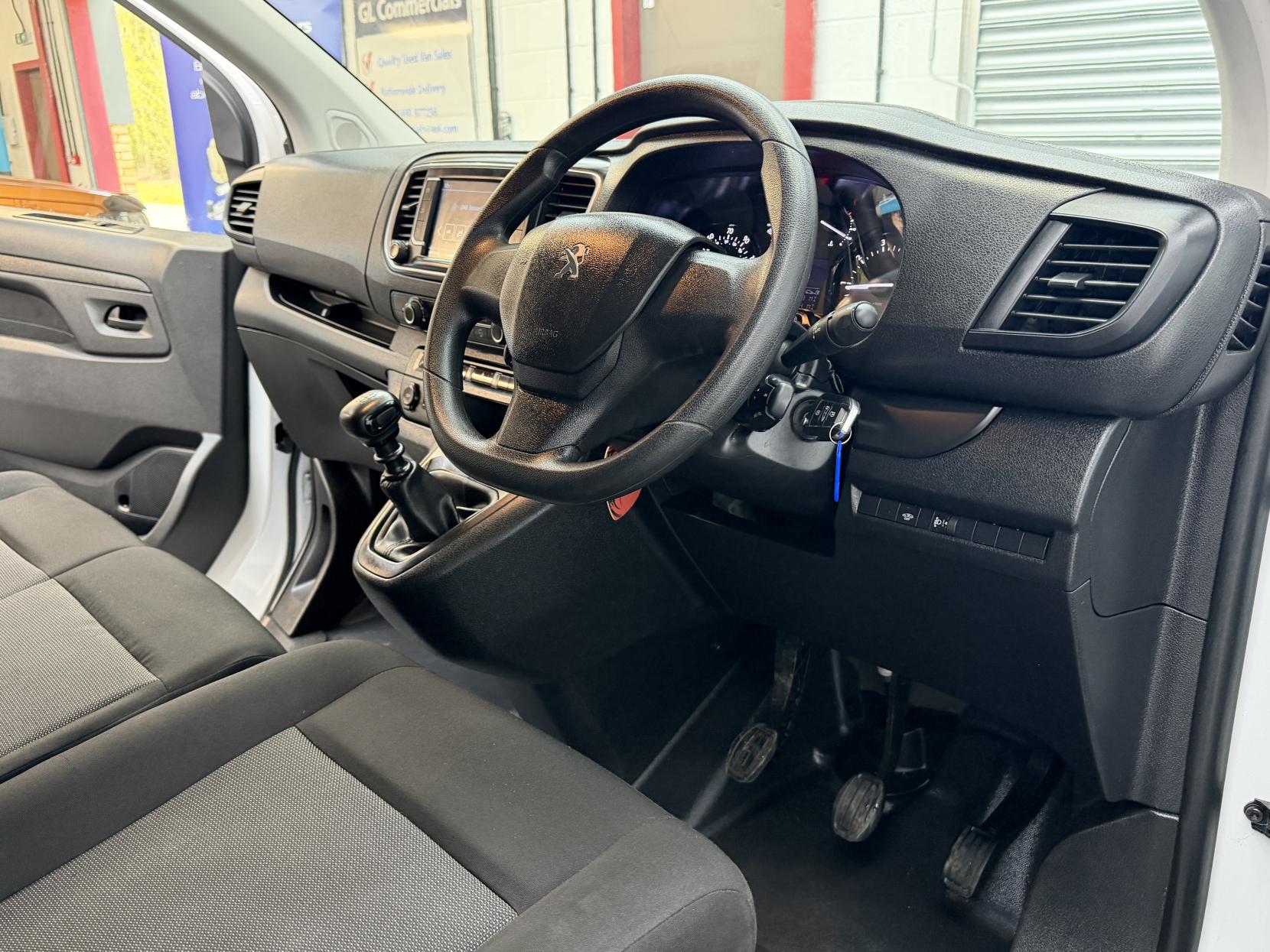 Peugeot Expert 1.5 BlueHDi 1000 Asphalt Premium + Long Panel Van 6dr Diesel Manual LWB Euro 6 (s/s) (100 bhp)