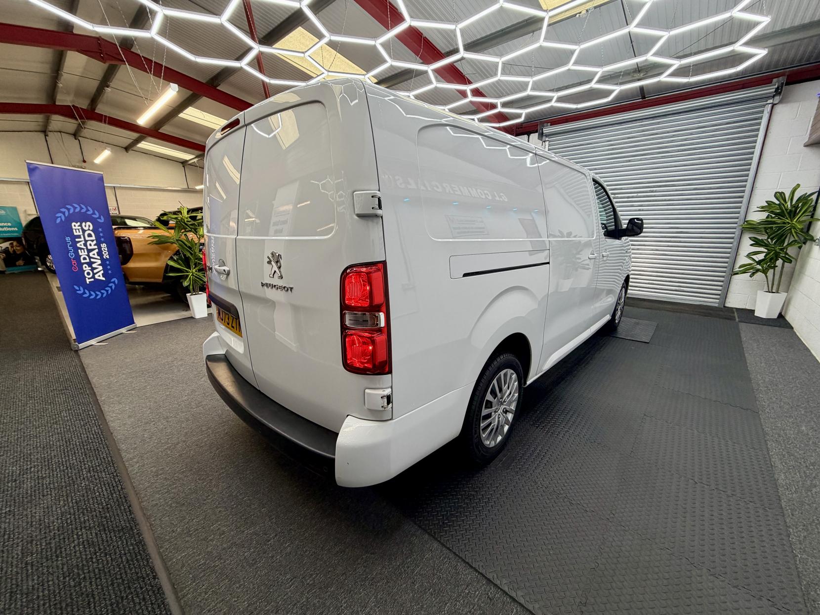 Peugeot Expert 1.5 BlueHDi 1000 Asphalt Premium + Long Panel Van 6dr Diesel Manual LWB Euro 6 (s/s) (100 bhp)