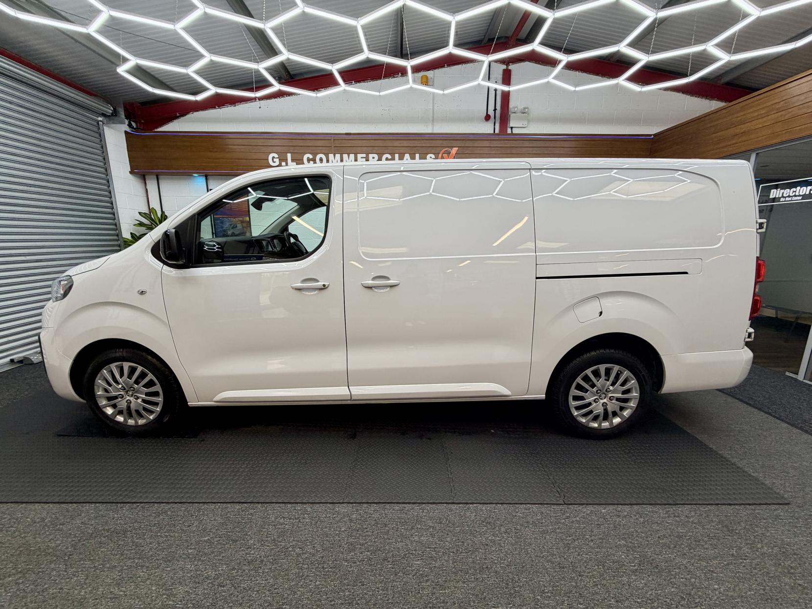 Peugeot Expert 1.5 BlueHDi 1000 Asphalt Premium + Long Panel Van 6dr Diesel Manual LWB Euro 6 (s/s) (100 bhp)