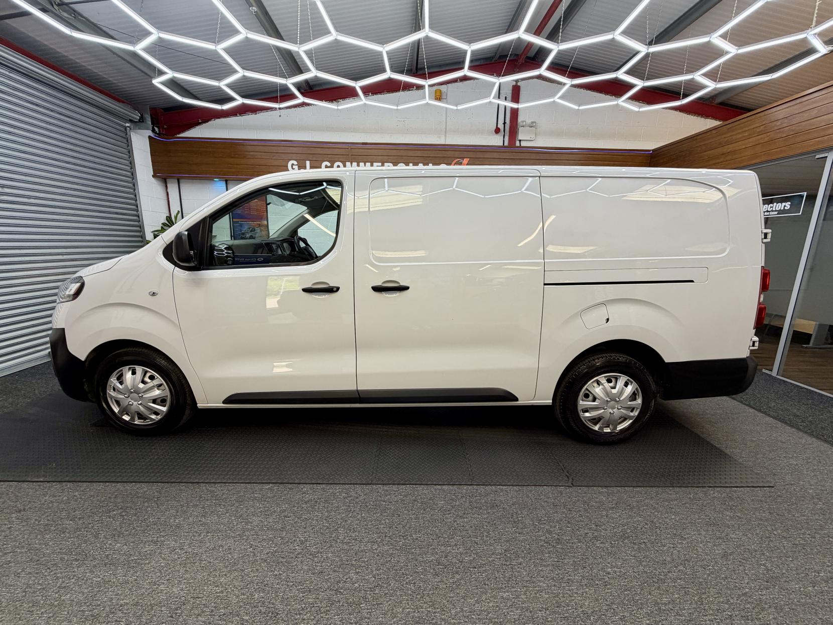 2023 Vauxhall Vivaro 1.5 Turbo D 2900 Prime Panel Van 6dr Diesel Manual L2 H1 Euro 6 (s/s) (100 ps) - Thumbnail 2