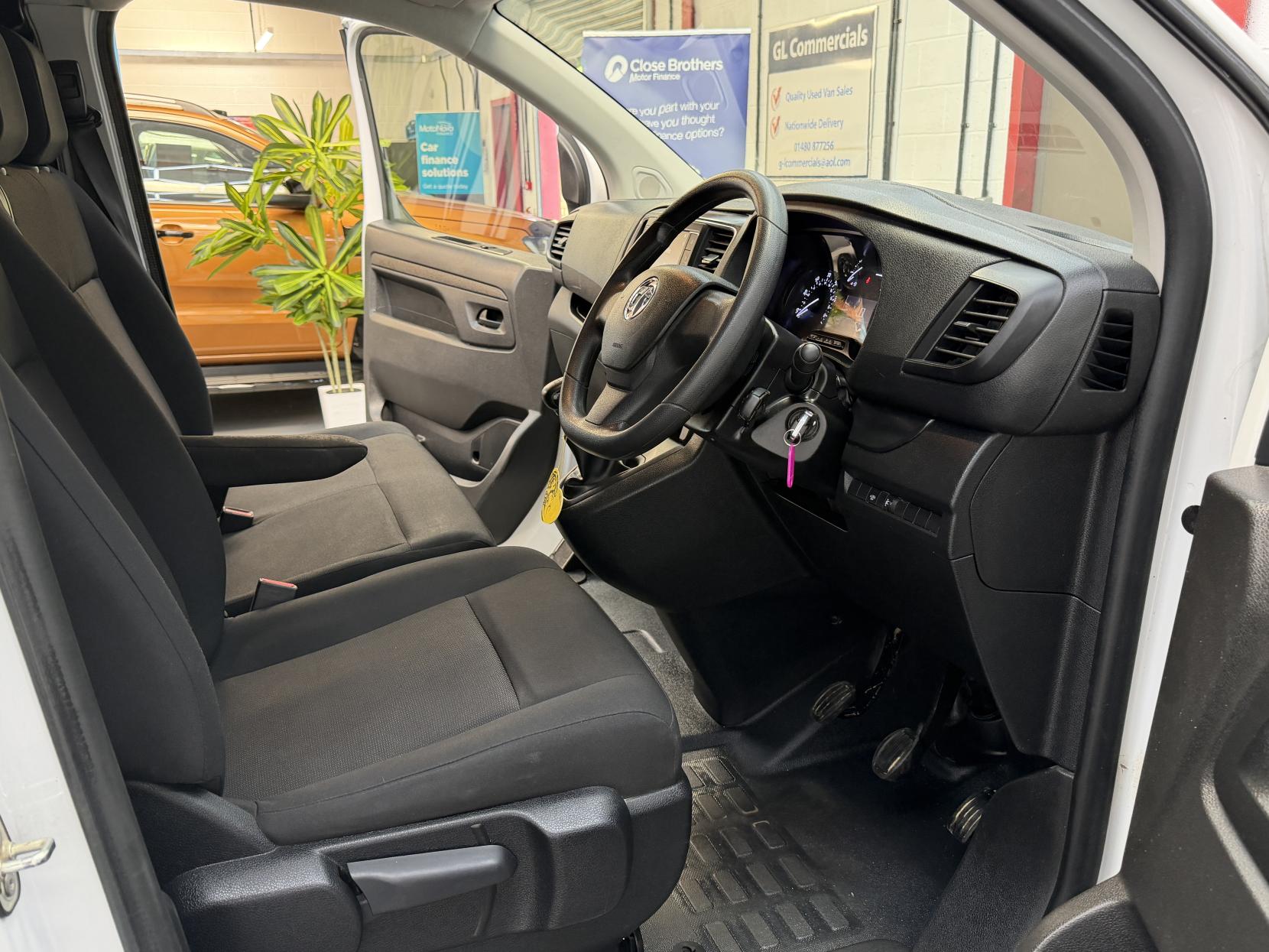 2023 Vauxhall Vivaro 1.5 Turbo D 2900 Prime Panel Van 6dr Diesel Manual L2 H1 Euro 6 (s/s) (100 ps) - Thumbnail 10