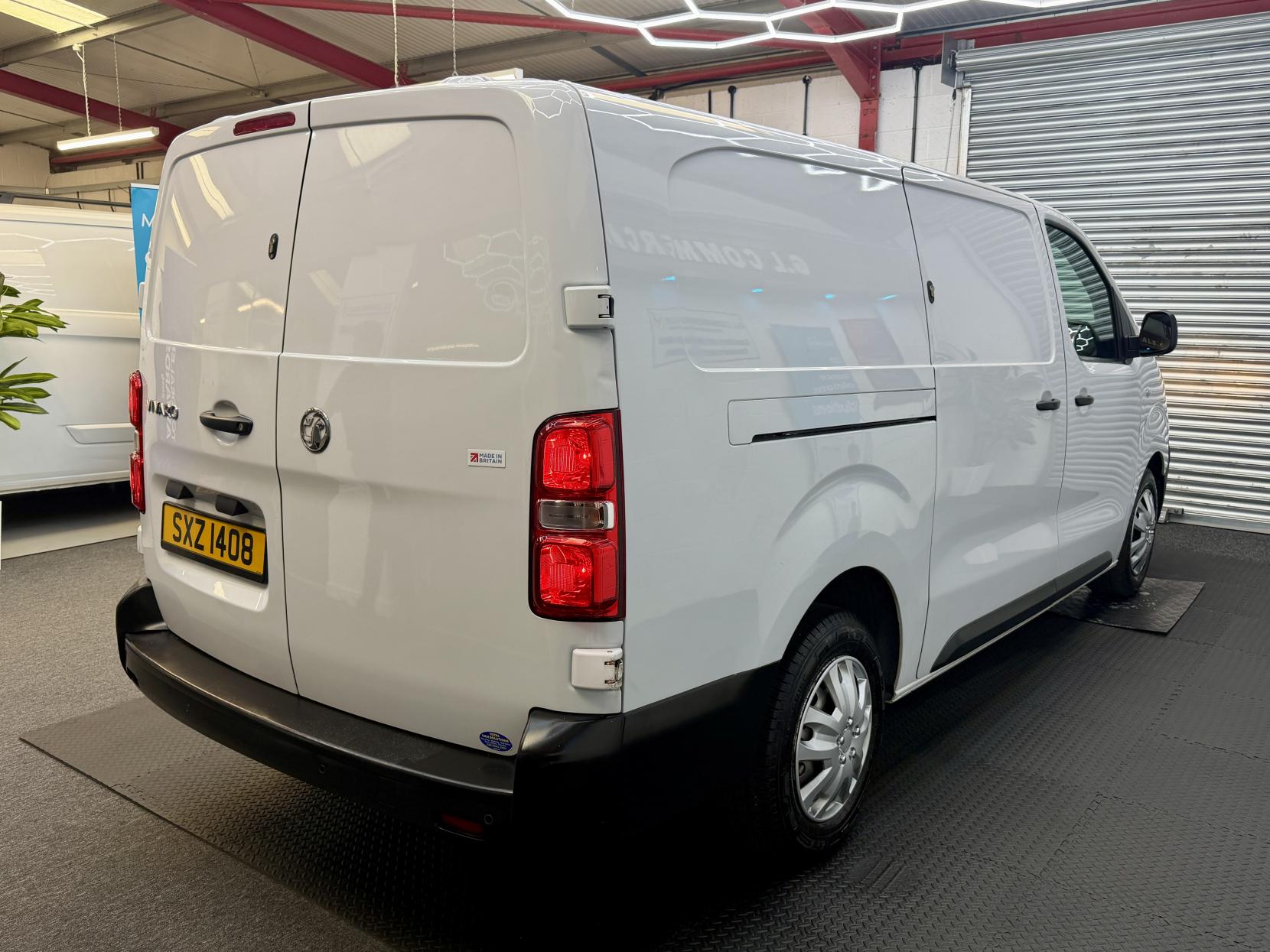 2022 Vauxhall Vivaro 1.5 Turbo D 2900 Dynamic Panel Van 6dr Diesel Manual L2 H1 Euro 6 (s/s) (100 ps) - Thumbnail 5